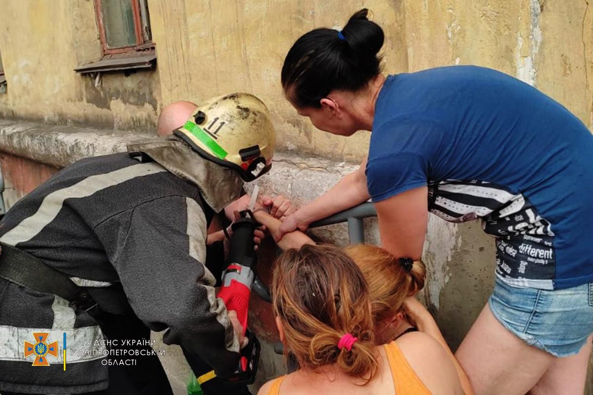 Женщине помогли спасатели / фото ГСЧС