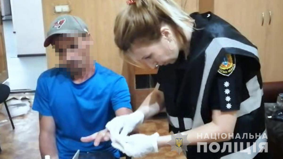 Своей вины мужчина отрицать не стал / фото: Нацполиция Своей вины мужчина отрицать не стал / фото: Нацполиция