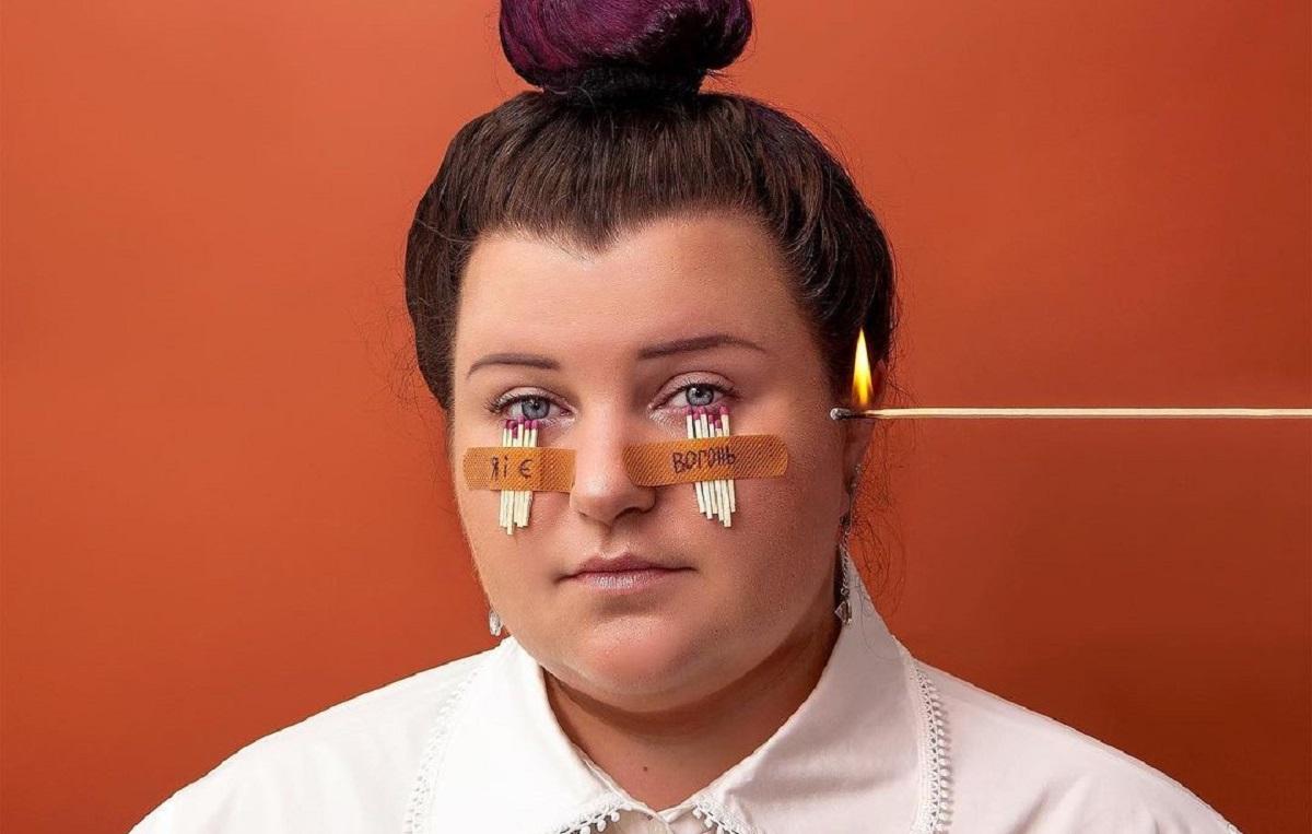 Alyona Alyona вирішила довести, що самооцінка дівчат не має залежати від чоловіків / фото instagram артистки  Alyona Alyona вирішила довести, що самооцінка дівчат не має залежати від чоловіків / фото instagram артистки