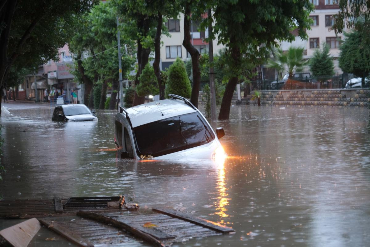 Наводнение в Турции 2021 год