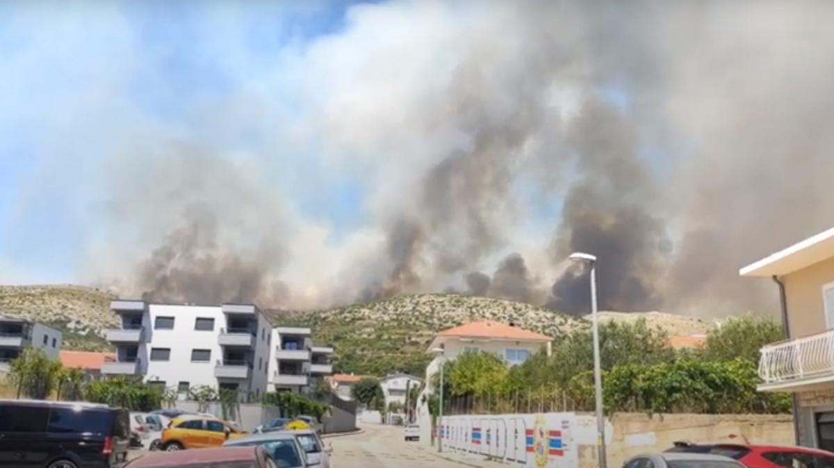 В Європі вирують лісові пожежі / скріншот з відео В Європі вирують лісові пожежі / скріншот з відео