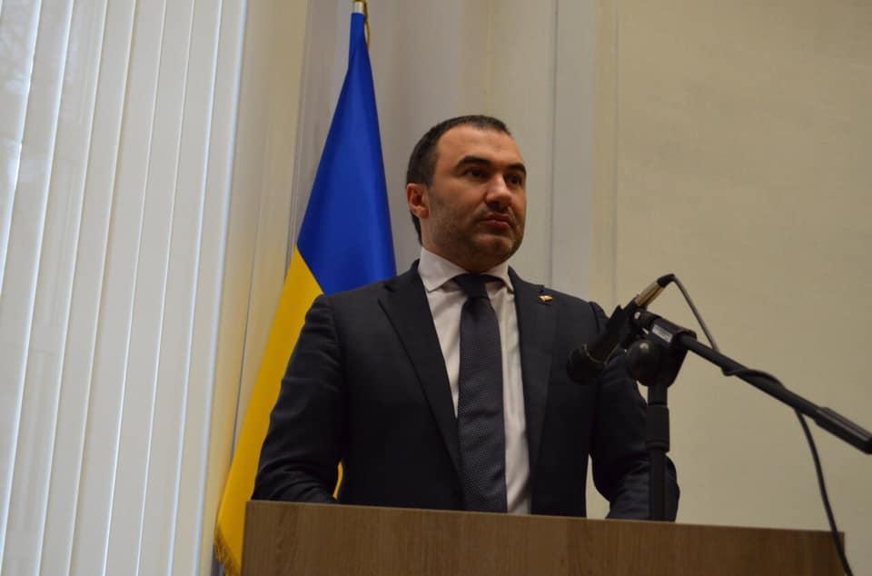 Підозрюваний у корупції голова Харківської облради Товмасян написав заяву на звільнення Підозрюваний у корупції голова Харківської облради Товмасян написав заяву на звільнення