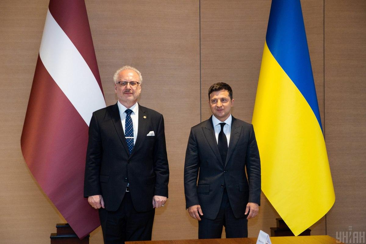 Президент Латвії Егілс Левітс та президент України Володимир Зеленський / УНІАН Президент Латвії Егілс Левітс та президент України Володимир Зеленський / УНІАН