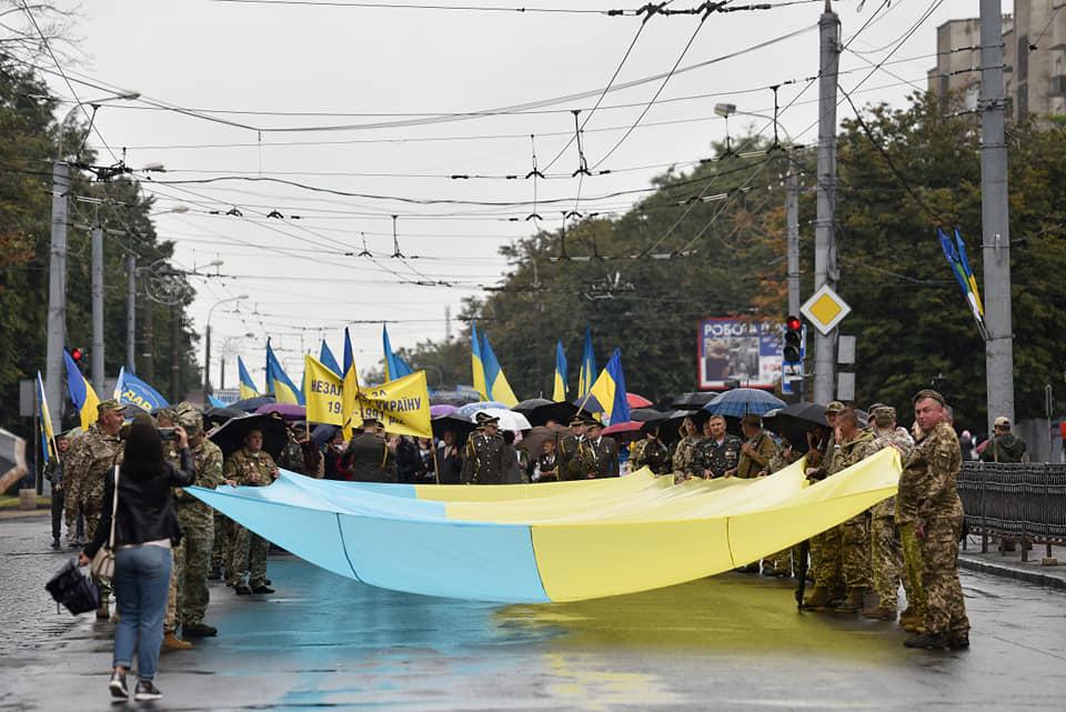 Злива не стала перепоною для святкування Дня Незалежності у Рівному / фото facebook.com/tretyak.rivne