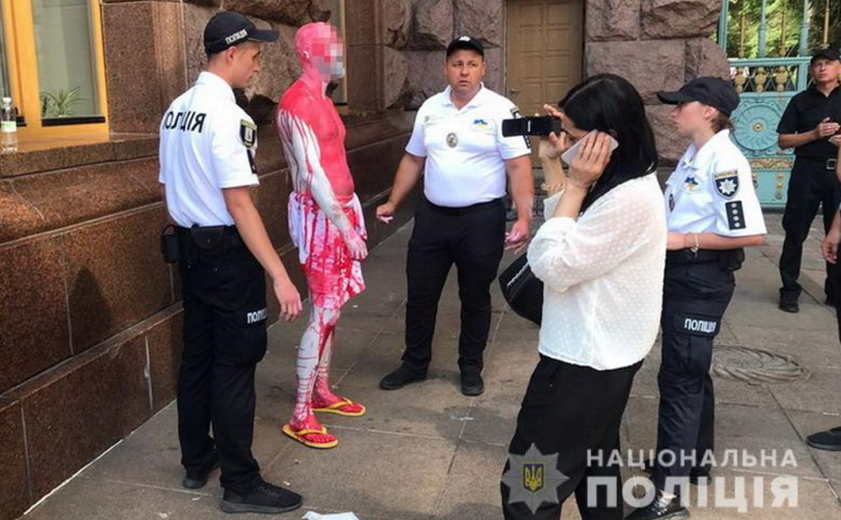 У якості запобіжного заходу прокурор проситиме для підозрюваного особисте зобов’язання / фото: Нацполіція У якості запобіжного заходу прокурор проситиме для підозрюваного особисте зобов’язання / фото: Нацполіція
