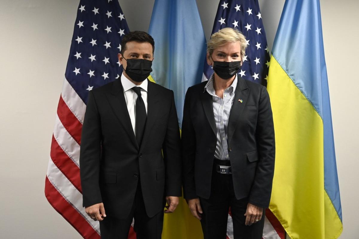 Володимир Зеленський поспілкувався у США з Дженніфер Гренхольм / фото president.gov.ua Володимир Зеленський поспілкувався у США з Дженніфер Гренхольм / фото president.gov.ua