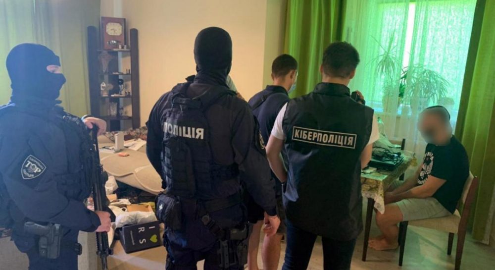 В Киеве разоблачили финансовую онлайн-пирамиду - мошенники украли у "инвесторов" 2 миллиона гривень - Vimarsana News