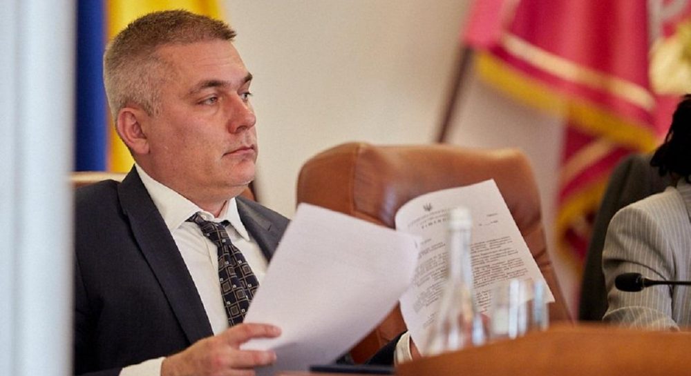 Пойманный на миллионной взятке замглавы Харьковского облсовета ушел в декрет - Vimarsana News