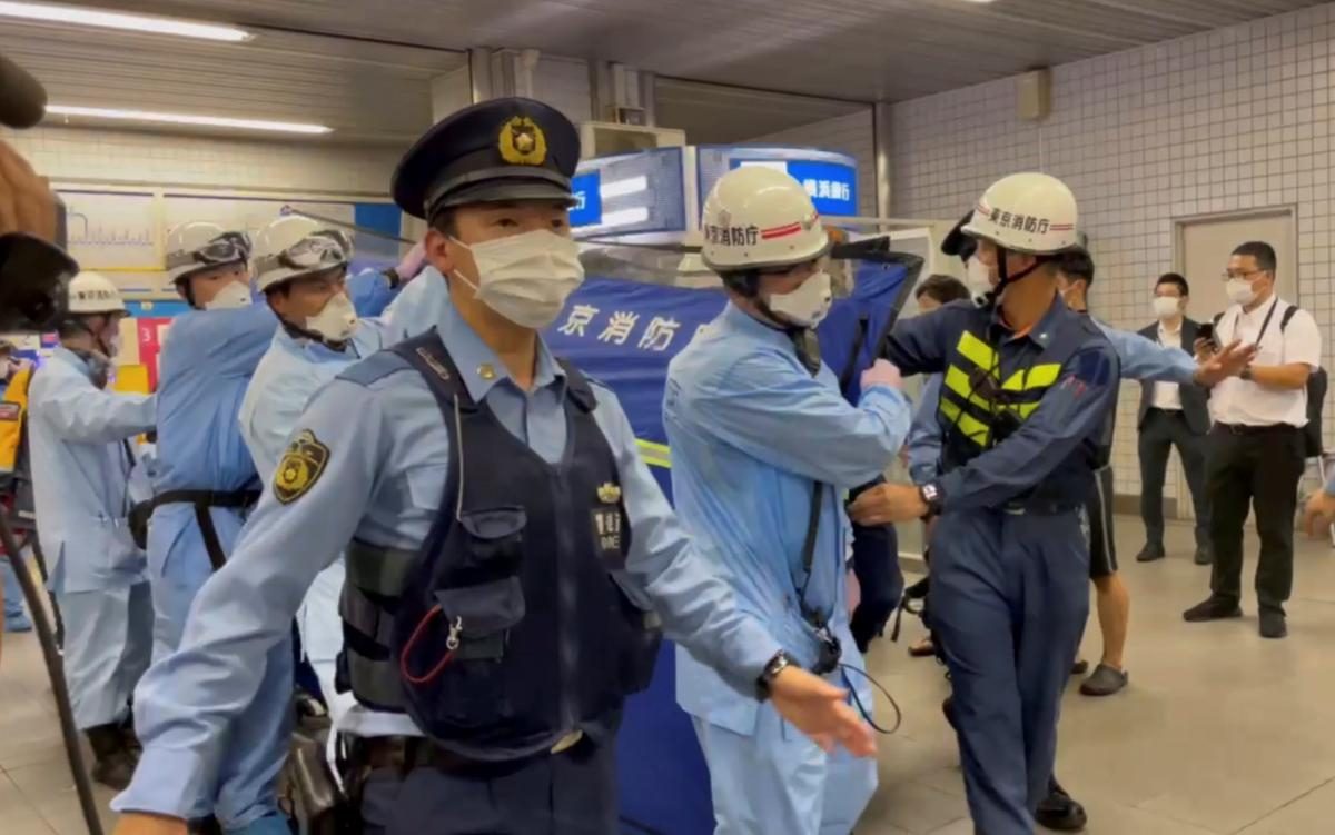 Фото Резня в метро Токио 07 августа 2021