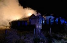 На Закарпатье молния попала в дом: вспыхнул пожар (фото)