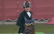 Токио-2020: лошадь помешала спортсменке завоевать золотую медаль и довела ее до слез (видео)