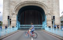 В Лондоне сломался всемирно известный Тауэрский мост (фоторепортаж, видео)