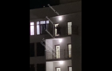 "Ночные развлечения": в Одессе двое занялись сексом на балконе, их засняли на видео