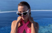 "Опасный купальник": Леся Никитюк, едва прикрыв грудь, продемонстрировала все части своего тела