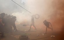 Во вчерашних столкновениях на Банковой пострадал оператор ТСН (видео)