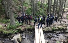 Рятувальники розповіли, як тривають пошуки загубленого у Карпатах 6-річного хлопчика (фото, відео)