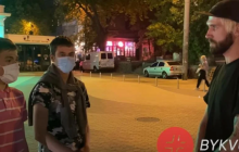 Избиение журналиста в Киеве: полиция сообщила о подозрении двум нападавшим