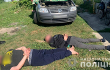 Під Києвом зловмисники напали з ножем на пасічника й викрали його автомобіль (відео)