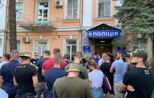 Задержанных полицией на Аллее Героев Небесной Сотни активистов отпустили