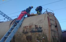 У Львівській області підлітка вдарило струмом на цистерні з бензином (відео)