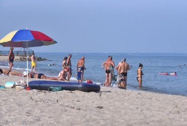 Кінцівки та голови можуть літати: Братчук жорстко попередив про наслідки купання в морі