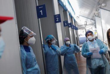 Пандемия COVID-19 вызвала рекордное сокращение продолжительности жизни после Второй мировой - The Guardian