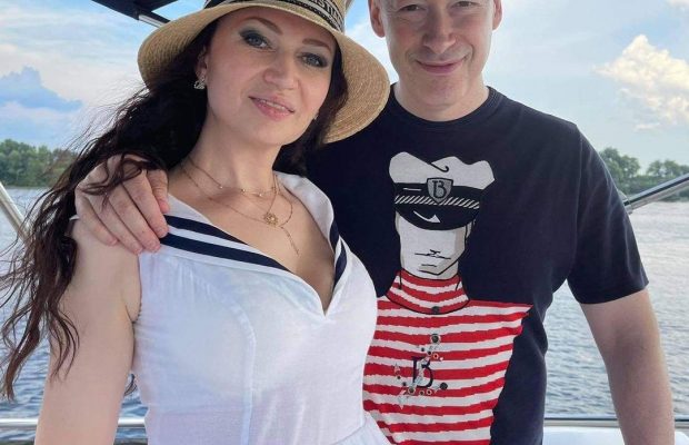 "Красивый грузин": Дмитрий Гордон показал себя в молодости с волосами и бородой