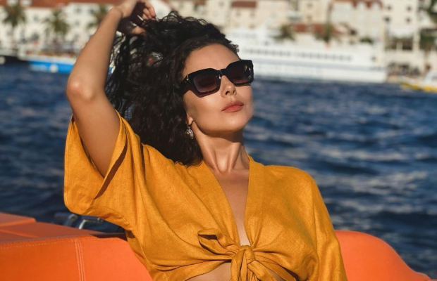 "Не вмію розслаблятися": Настя Каменських широко відкрила рот, імітуючи захоплення