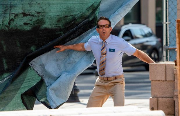 Що подивитися на вихідних: Райан Рейнольдс у комп'ютерній грі, супергеройські серіали і "вишневий" хоррор