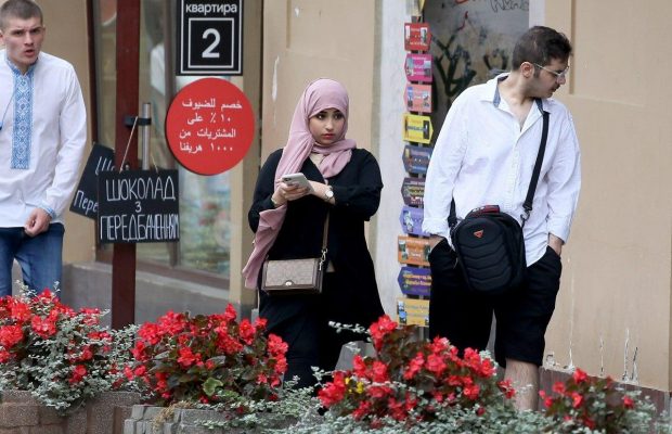 Стало відомо, скільки іноземних туристів відвідали Україну у першому півріччі 2021 року