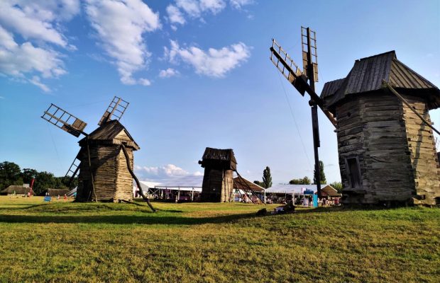 Відкрити для себе Україну: як пройшов перший день великого туристичного фестивалю в "Пирогово" (фоторепортаж)