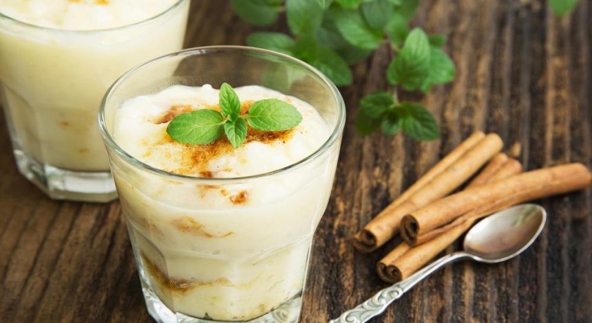 Как у бабушки: рецепт нежного и легкого молочного киселя