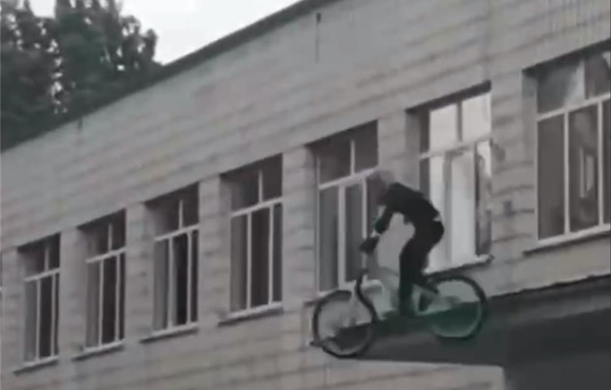 Інцидент трапився в школі № 212 / скріншот з відео Інцидент трапився в школі № 212 / скріншот з відео