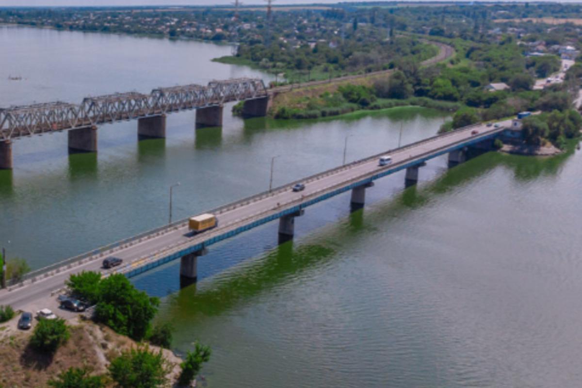 У Дніпрі дівчинка зістрибнула з мосту і змогла вижити, дізналися журналісти / фото dp.informator.ua У Дніпрі дівчинка зістрибнула з мосту і змогла вижити, дізналися журналісти / фото dp.informator.ua