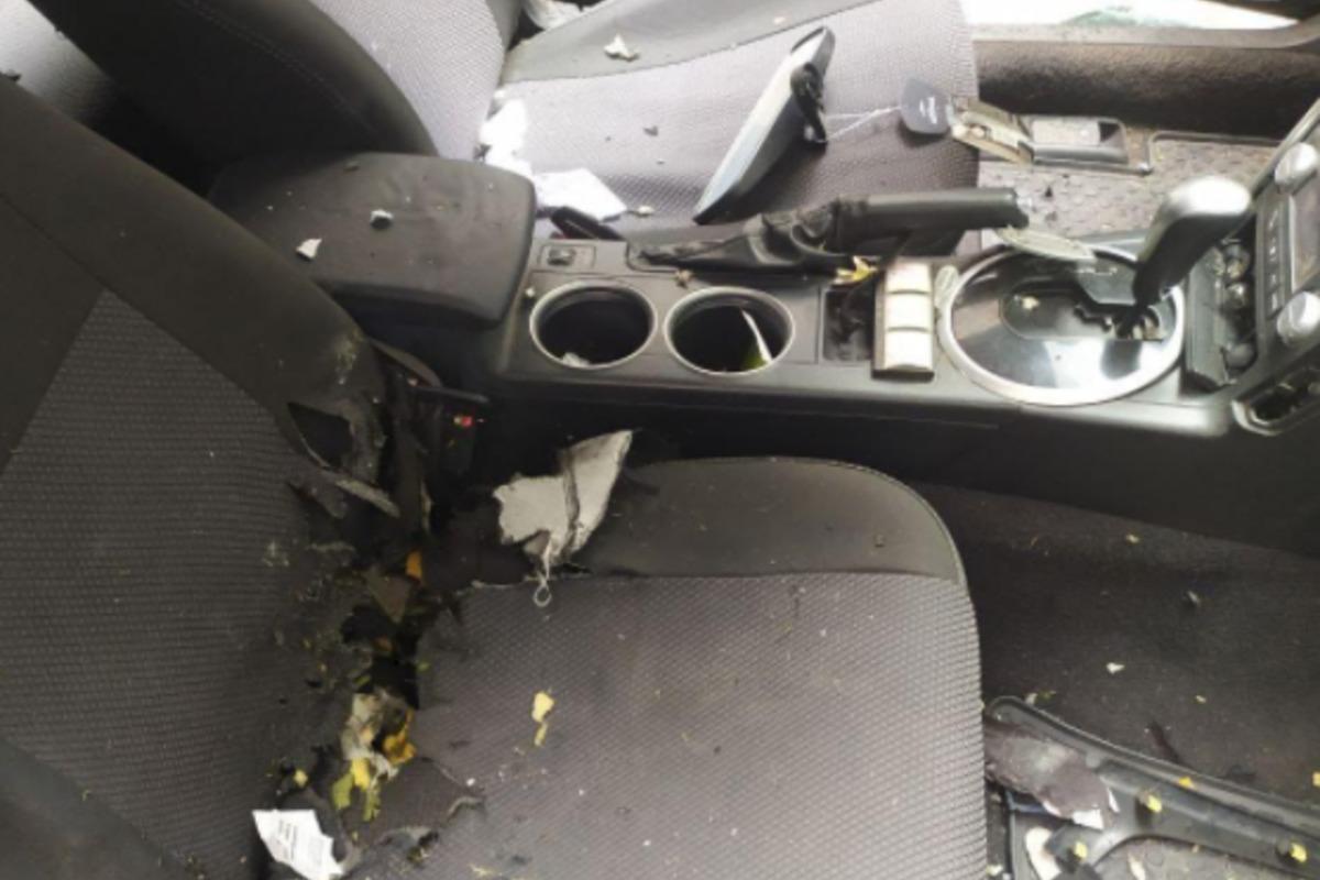 В Днепре взорвалась иномарка, пострадал водитель / фото dp.npu.gov.ua