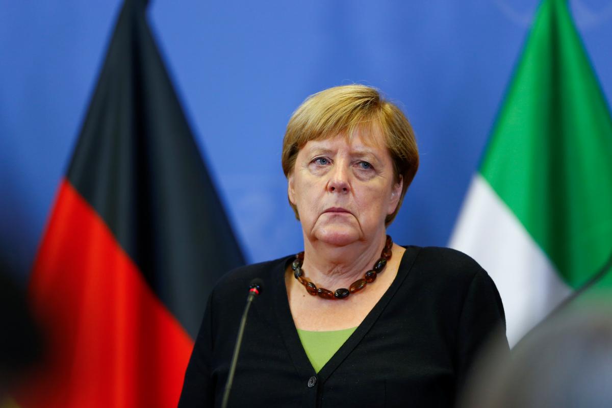 Merkel was very restrained in public statements and speeches / photo REUTERS