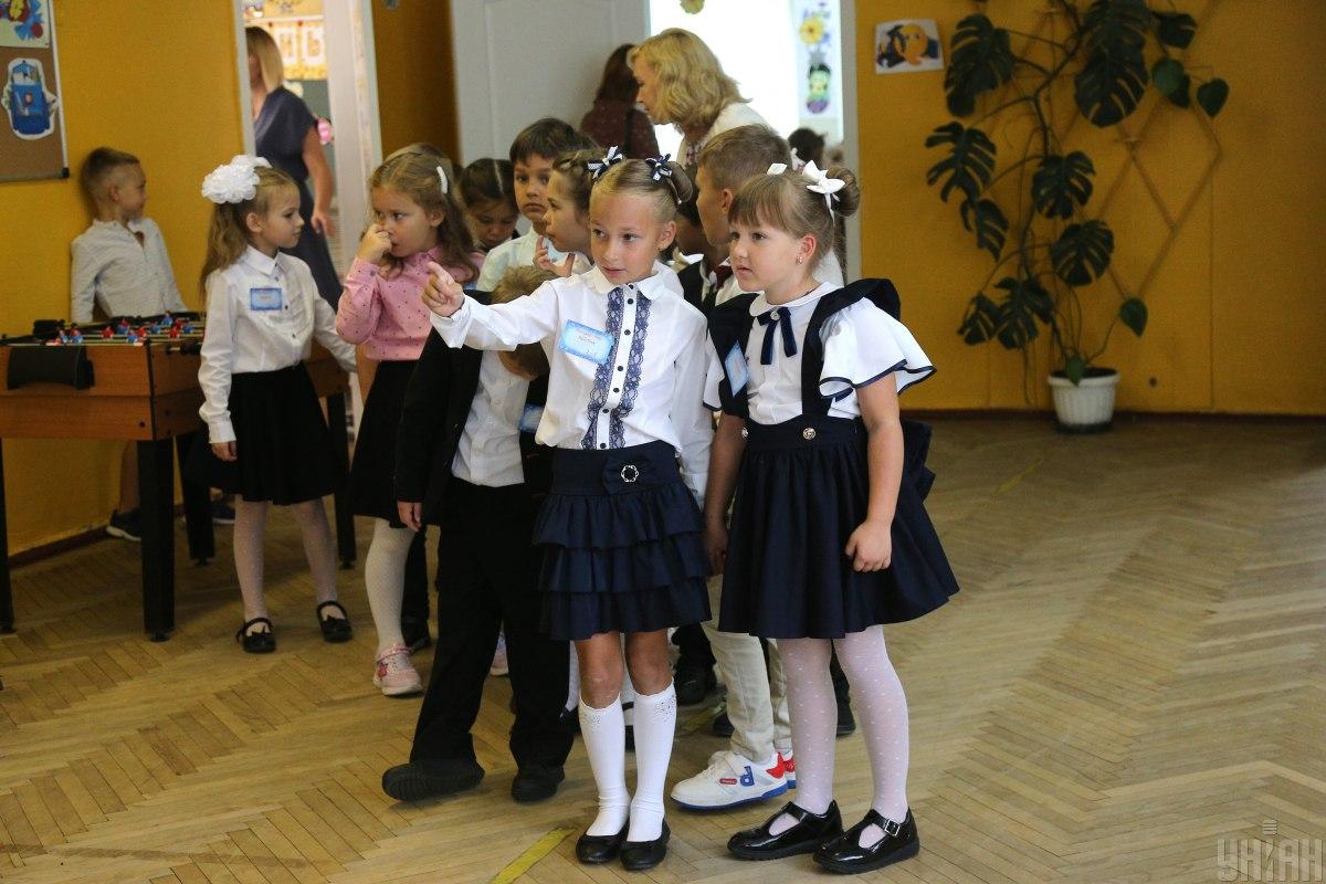У Києві більше 80 відсотків місць у перших класах уже зайнято / фото УНІАН У Києві більше 80 відсотків місць у перших класах уже зайнято / фото УНІАН