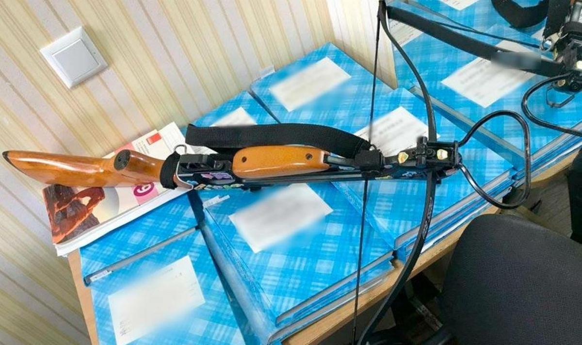Від стрілянини з арбалета постраждали двоє полтавських вчителів / фото pl.npu.gov.ua Від стрілянини з арбалета постраждали двоє полтавських вчителів / фото pl.npu.gov.ua
