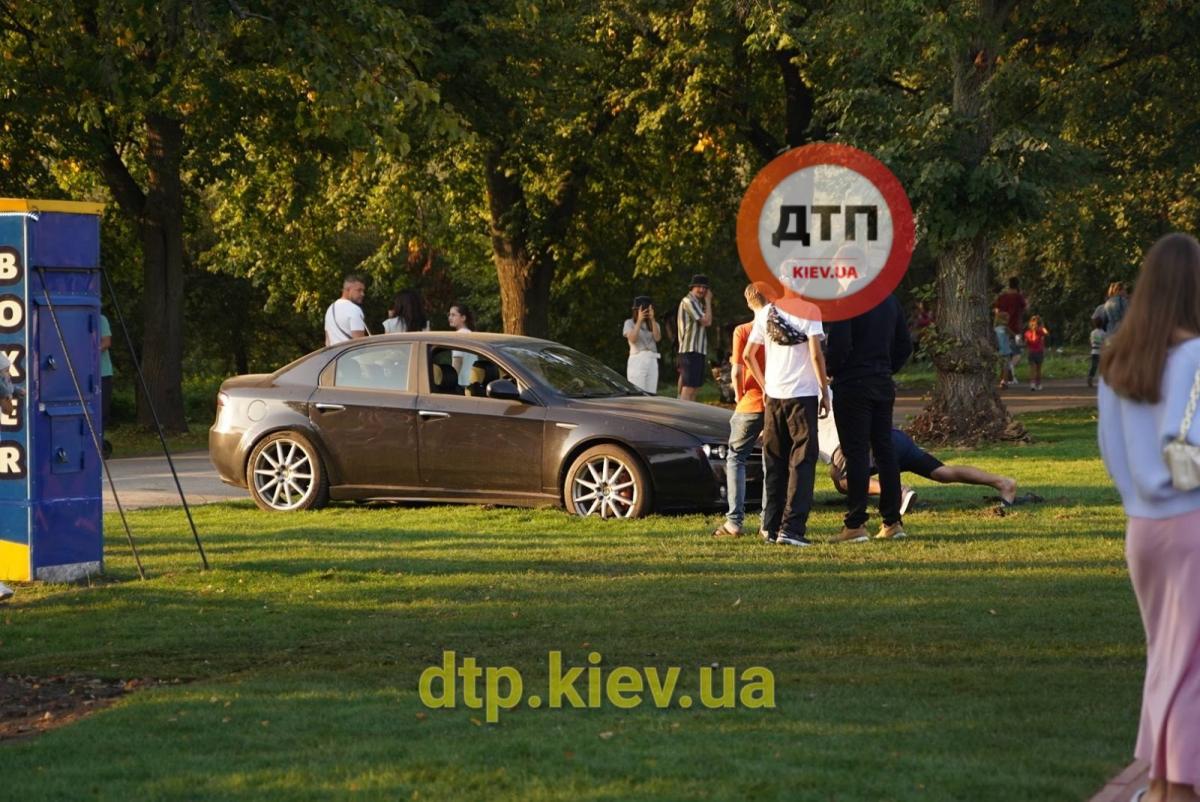 В итоге пришлось вызывать эвакуатор / фото: dtp.kiev.ua В итоге пришлось вызывать эвакуатор / фото: dtp.kiev.ua