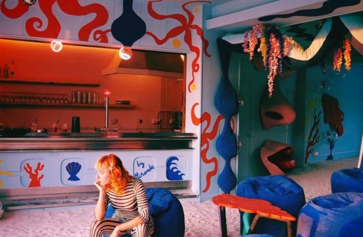 Декорации ночного клуба Линча / фото Miranda Makaroff / Instagram Декорации ночного клуба Линча / фото Miranda Makaroff / Instagram