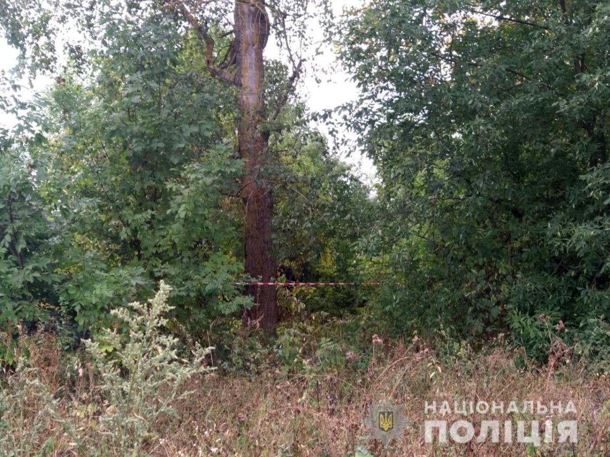 Мужчина убил сына в лесополосе / фото su.npu.gov.ua Мужчина убил сына в лесополосе / фото su.npu.gov.ua