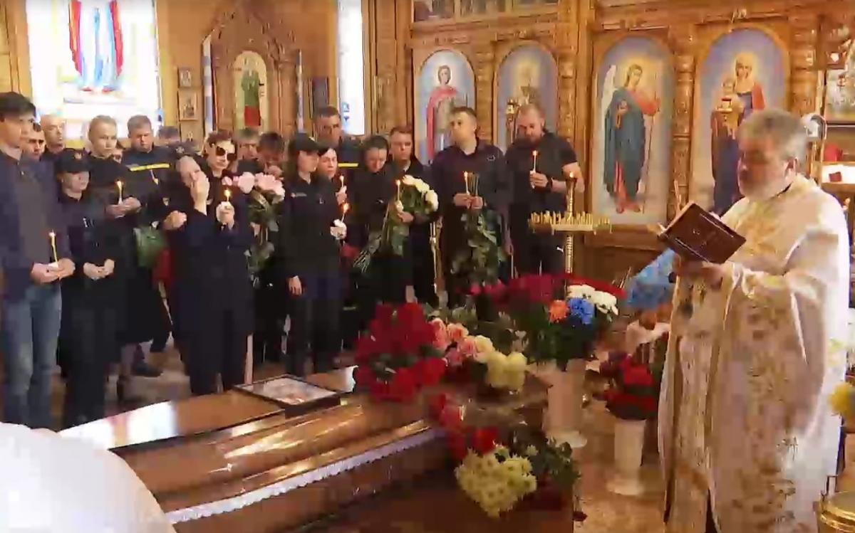 У Дніпрі попрощалися з керівницею прес-центру ДСНС/ скріншот У Дніпрі попрощалися з керівницею прес-центру ДСНС/ скріншот
