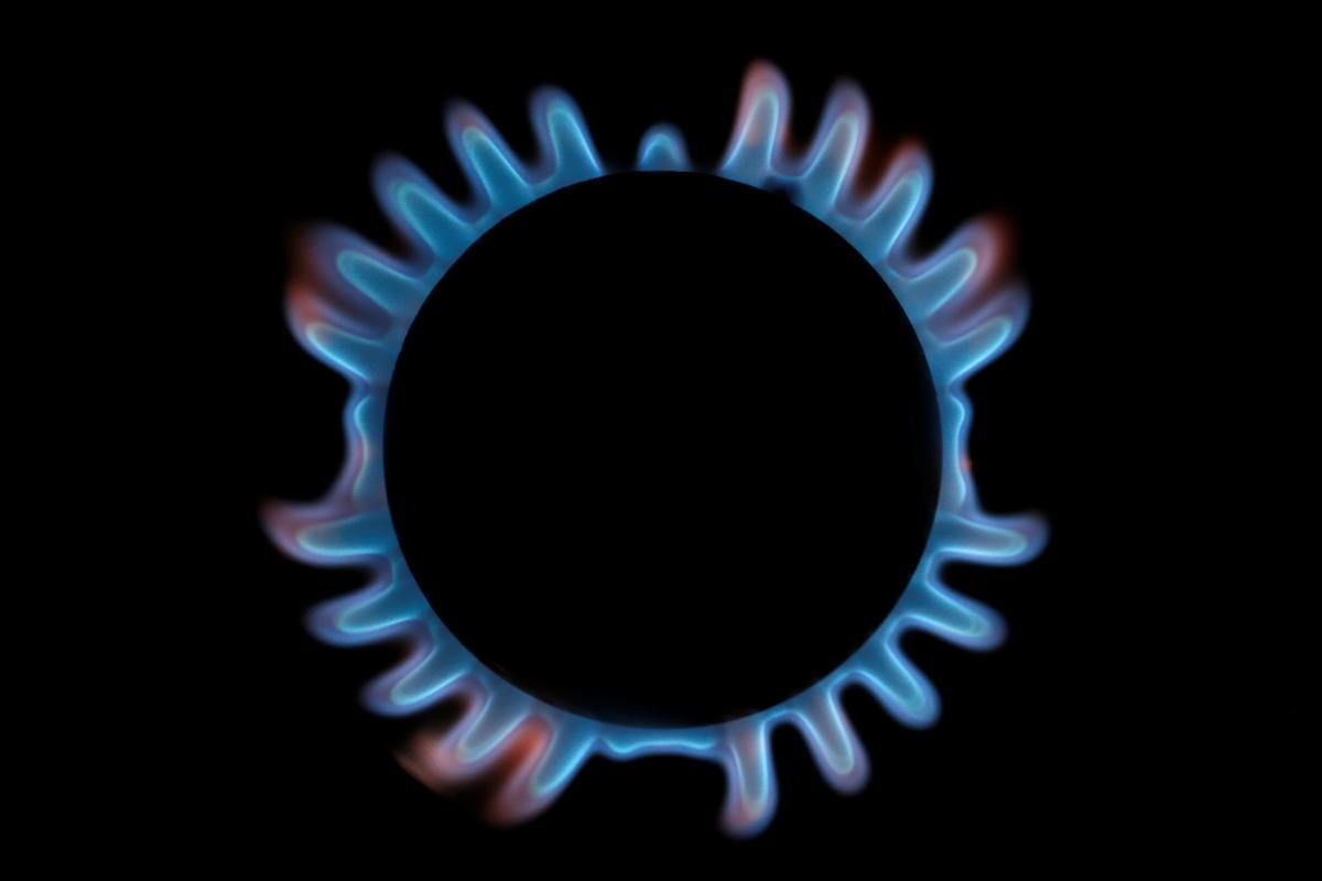 Среди основных причин рекордного роста цен на природный газ в Европе - низкие запасы газа в хранилищах / Иллюстрация REUTERS
