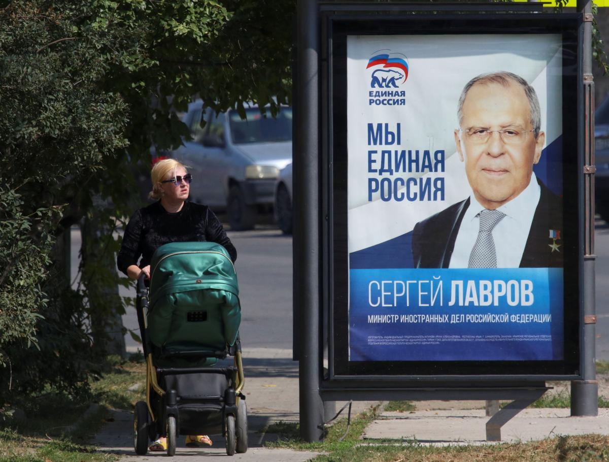По подсчетам оккупантов, в Крыму в первый день голосования явка составила 21,15% / Фото: REUTERS По подсчетам оккупантов, в Крыму в первый день голосования явка составила 21,15% / Фото: REUTERS