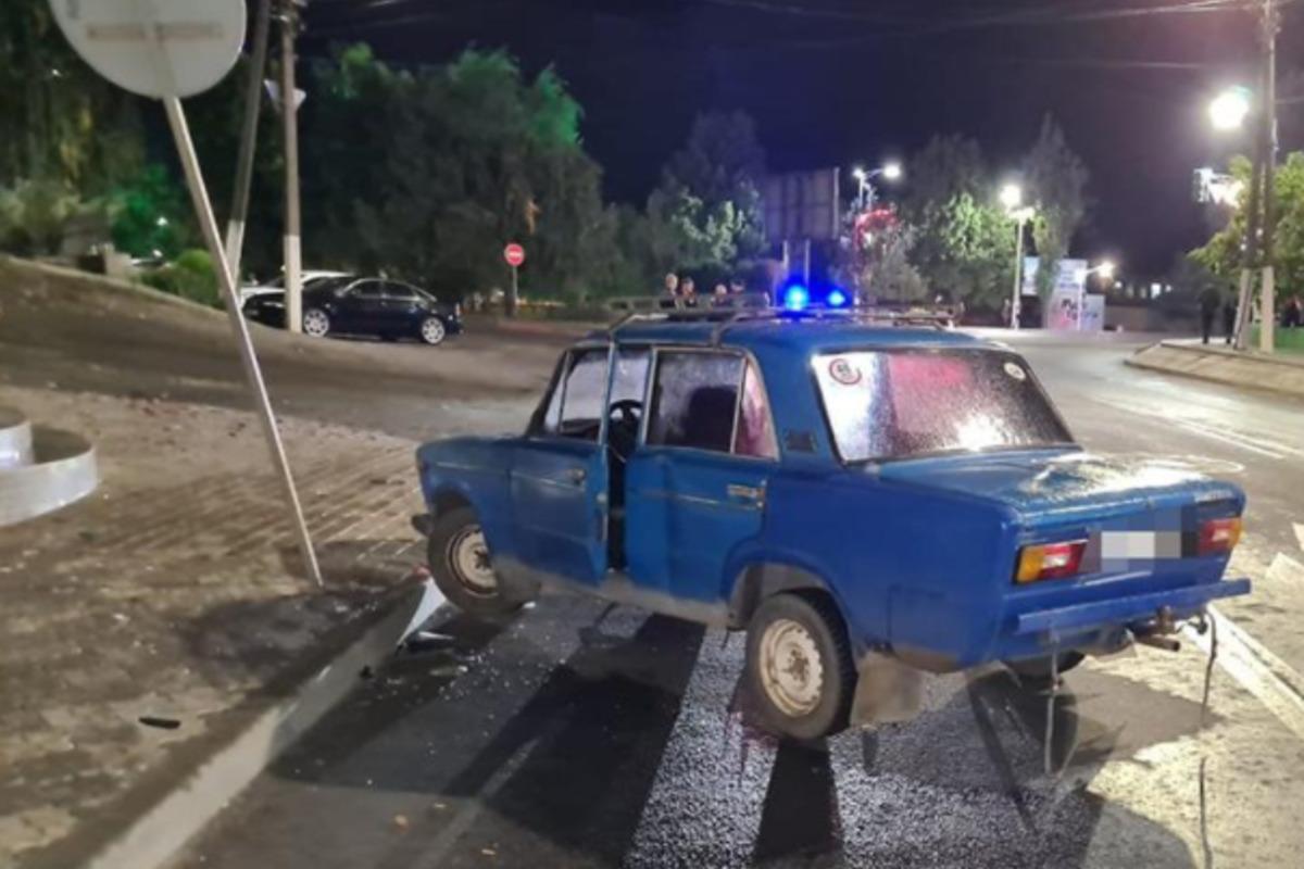 У Мелітополі легковик наїхав на пішоходів, є госпіталізовані / фото zp.npu.gov.ua У Мелітополі легковик наїхав на пішоходів, є госпіталізовані / фото zp.npu.gov.ua