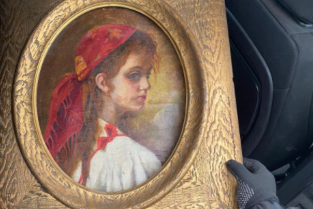 З України намагалися вивезти старовинну картину / фото facebook.com/Izmpz З України намагалися вивезти старовинну картину / фото facebook.com/Izmpz