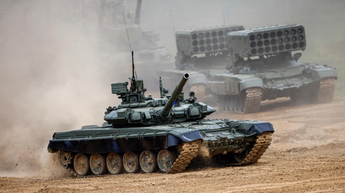 Россия сосредотачивает свои войска у украинских границ / фото REUTERS