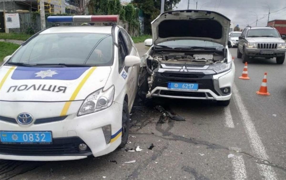 Аварія сталася на проспекті Лобановського, 96 / фото Київ зараз Аварія сталася на проспекті Лобановського, 96 / фото Київ зараз