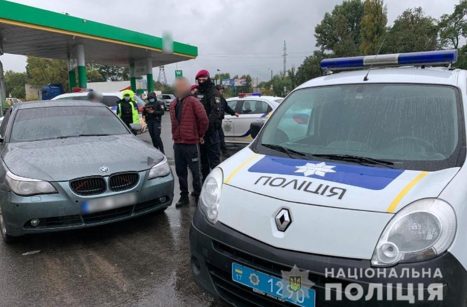 Автомобіль, на якому зник злочинець, затримали у Кременчуці / фото поліція Полтавщини Автомобіль, на якому зник злочинець, затримали у Кременчуці / фото поліція Полтавщини