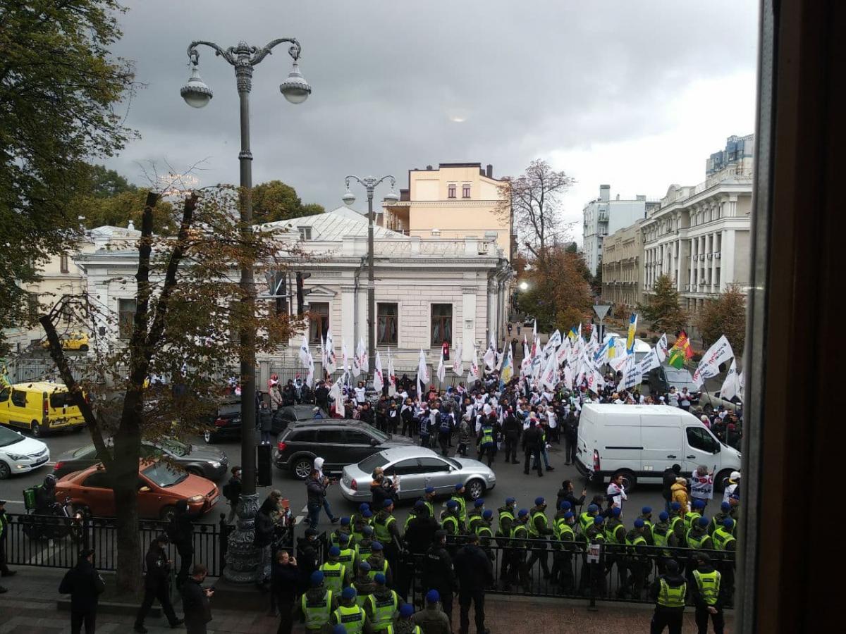 Відбулися невеликі сутички між поліцейськими та учасниками акцій / фото УНІАН, Надя Пришляк Відбулися невеликі сутички між поліцейськими та учасниками акцій / фото УНІАН, Надя Пришляк